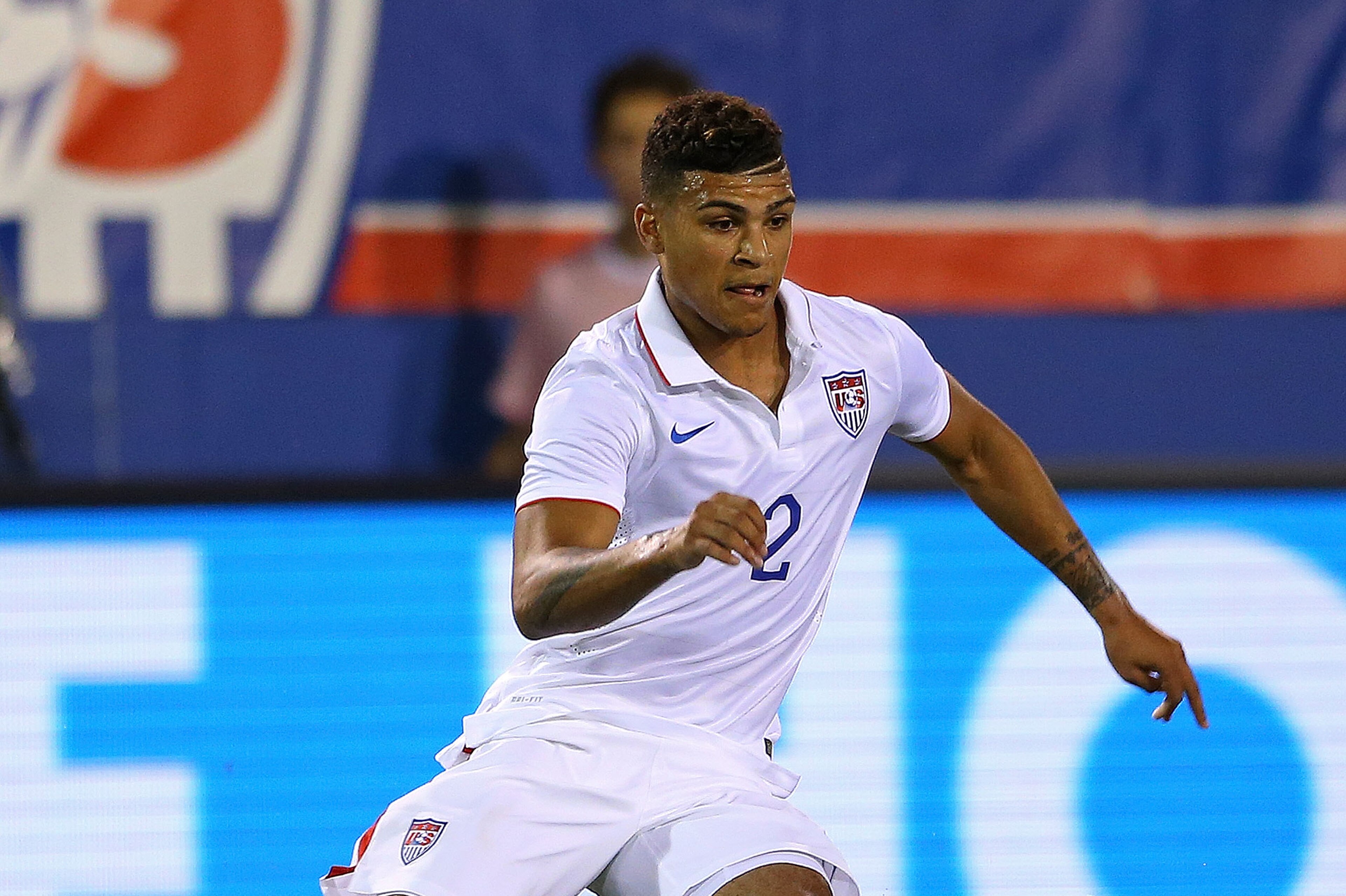 BOCA RATON, FL - OCTOBER 14:  DeAndre Yedlin #2 of the USA brings the ball upfield during a game against Honduras at FAU Stadium on October 14, 2014 in Boca Raton, Florida.  (Photo by Mike Ehrmann/Getty Images)