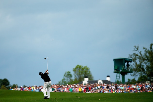 AUGUSTA, GA - APRIL 10:  Phil Mickelson of the United States hits a shot on the 18th hole during the second round of the 2015 Masters Tournament at Augusta National Golf Club on April 10, 2015 in Augusta, Georgia.  (Photo by Ezra Shaw/Getty Images)
