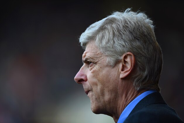 BURNLEY, ENGLAND - APRIL 11:  Arsene Wenger, manager of Arsenal looks on during the Barclays Premier League match between Burnley and Arsenal at Turf Moor on April 11, 2015 in Burnley, England.  (Photo by Laurence Griffiths/Getty Images)