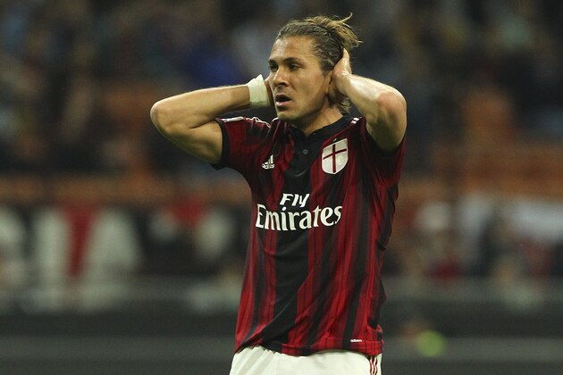 MILAN, ITALY - APRIL 12:  Alessio Cerci of AC Milan reacts to a missed chance during the Serie A match between AC Milan and UC Sampdoria  at Stadio Giuseppe Meazza on April 12, 2015 in Milan, Italy.  (Photo by Marco Luzzani/Getty Images)