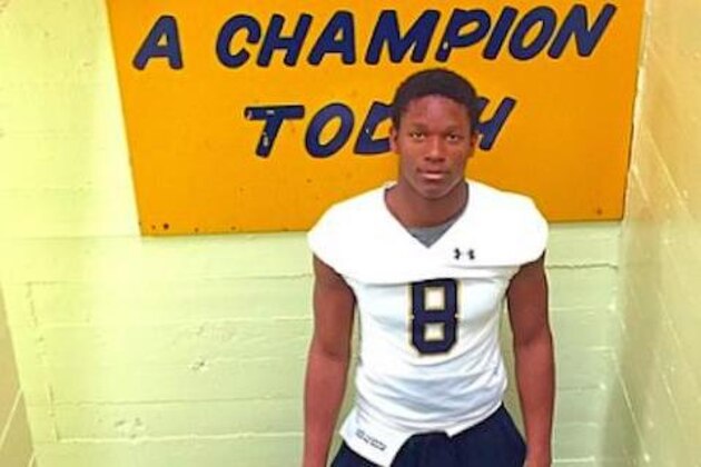 Notre Dame added a big-time pass-rusher to its 2016 class when 4-star defensive end Julian Okwara committed to the Irish on Tuesday.