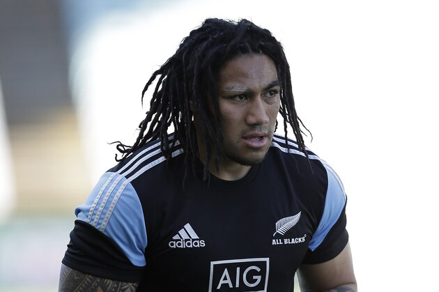 New Zealand All Black Ma'a Nonu warms up with the ball during the captains run  in Sydney, Australia, Friday, Aug. 16, 2013. Australia's Wallabies and New Zealand All Blacks will play the Bledisloe Cup match in Sydney Aug. 17, 2013.(AP Photo/Rob Griffith)