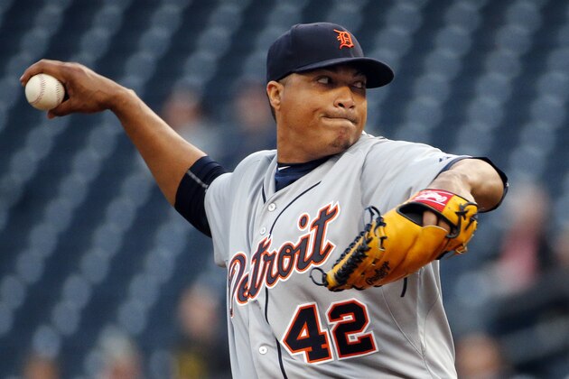 Detroit Tigers starting pitcher Alfredo Simon throws during the first inning of a baseball game against the Pittsburgh Pirates in Pittsburgh on Wednesday, April 15, 2015. (AP Photo/Gene J. Puskar)