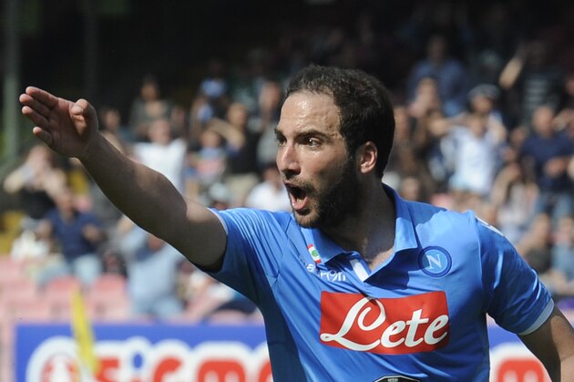 Napoli's Gonzalo Higuain shouts during a Serie A soccer match between Napoli and Fiorentina, at the San Paolo stadium in Naples, Italy, Sunday, April 12, 2015. (AP Photo/Salvatore Laporta)