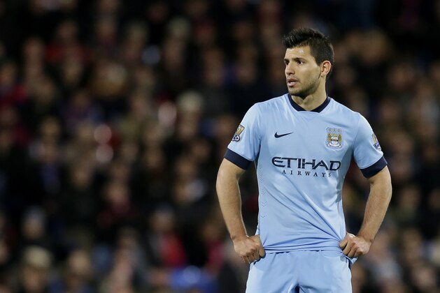 Manchester City’s Sergio Aguero looks on during the English Premier League soccer match between Crystal Palace and Manchester City at Selhurst Park Stadium, London, Monday, April 6, 2015. (AP Photo/Tim Ireland)
