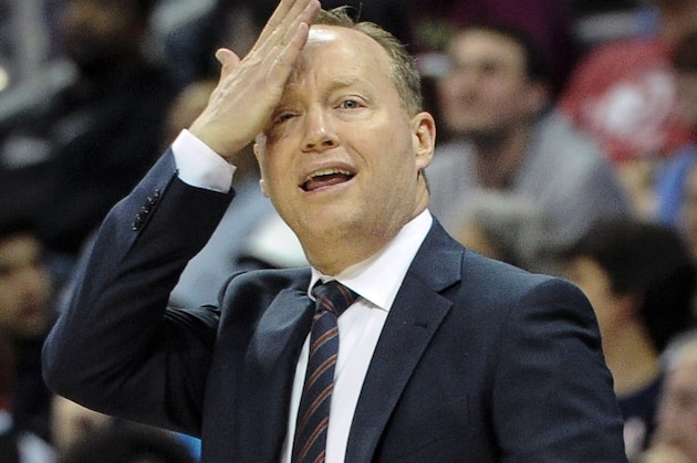 Atlanta Hawks head coach Mike Budenholzer gestures during the second half of an NBA basketball game against the Charlotte Hornets, Friday, April 10, 2015, in Atlanta. Atlanta won 104-80. (AP Photo/John Amis)