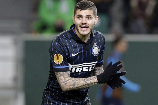Inter Milan's Mauro Icardi applauds during the Europa League round of sixteen first leg soccer match between VfL Wolfsburg and FC Internazionale Milano in Wolfsburg, Germany, Thursday, March 12, 2015. (AP Photo/Michael Sohn)