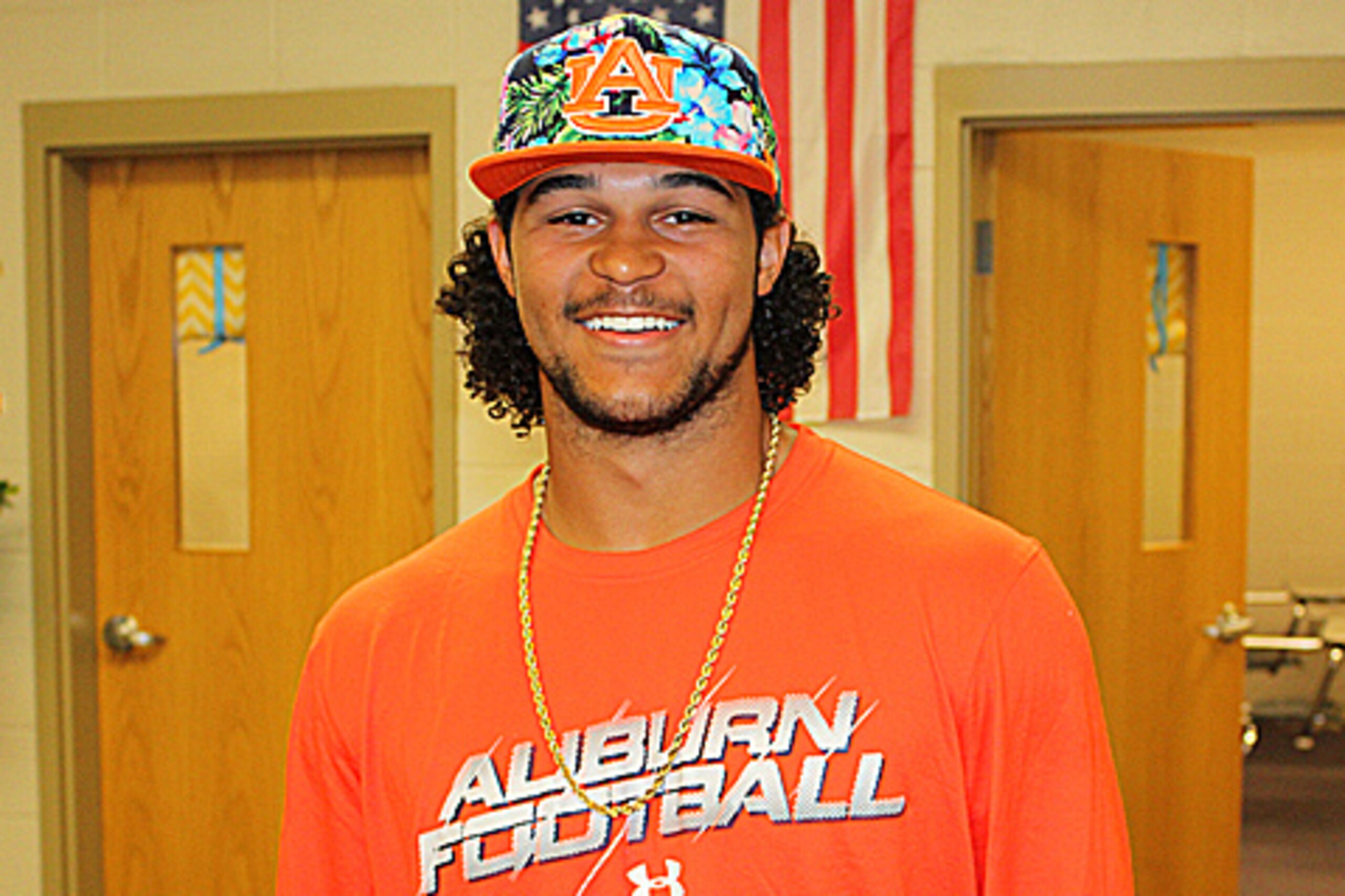 Auburn picked up its sixth commitment of the 2016 class in 3-star linebacker Tre Threat.