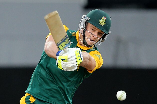 South Africa's David Miller plays a shot while batting against New Zealand during their Cricket World Cup semifinal in Auckland, New Zealand, Tuesday, March 24, 2015. (AP Photo/David Rowland)