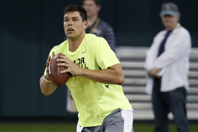 Bryce Petty prepares to pass as he works out for scouts at Baylor NFL football Pro Day in Waco, Texas, Wednesday March 18, 2015. (AP Photo/Tony Gutierrez)