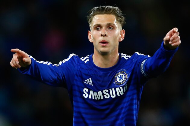 LONDON, ENGLAND - APRIL 27:  Charlie Colkett of Chelsea gives instructions during the FA Youth Cup Final second leg match between Chelsea and Manchester City at Stamford Bridge on April 27, 2015 in London, England.  (Photo by Julian Finney/Getty Images)