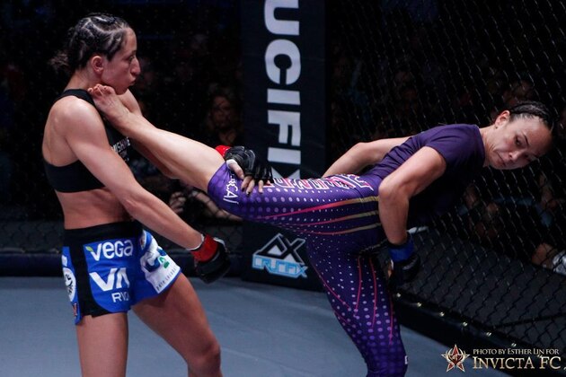 Waterson showcases her dynamic striking vs. Jessica Penne