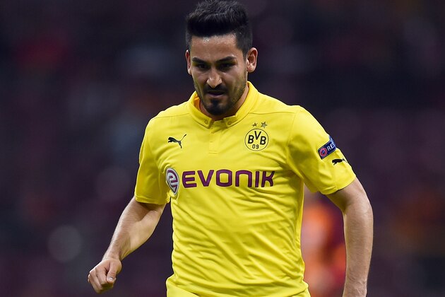 ISTANBUL, TURKEY - OCTOBER 22:  Ilkay Guendogan of Dortmund runs with the ball the UEFA Champions League group D match between Glatasaray AS and Borussia Dortmund at Ali Sami Yen Spor Kompleksi on October 22, 2014 in Istanbul, Turkey.  (Photo by Lars Baron/Getty Images)