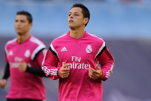 VIGO, SPAIN - APRIL 26:  Javier 'Chicharito' Hernandez of Real Madrid warms up with teammates before the start of the La Liga match between Celta Vigo and Real Madrid CF at Estadio Balaidos on April 26, 2015 in Vigo, Spain.  (Photo by Denis Doyle/Getty Images)