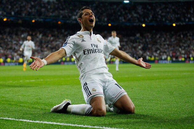 MADRID, SPAIN - APRIL 22:  Javier Hernandez of Real Madrid CF celebrates as he scores their first goal during the UEFA Champions League quarter-final second leg match between Real Madrid CF and Club Atletico de Madrid at Bernabeu on April 22, 2015 in Madrid, Spain.  (Photo by Gonzalo Arroyo Moreno/Getty Images)