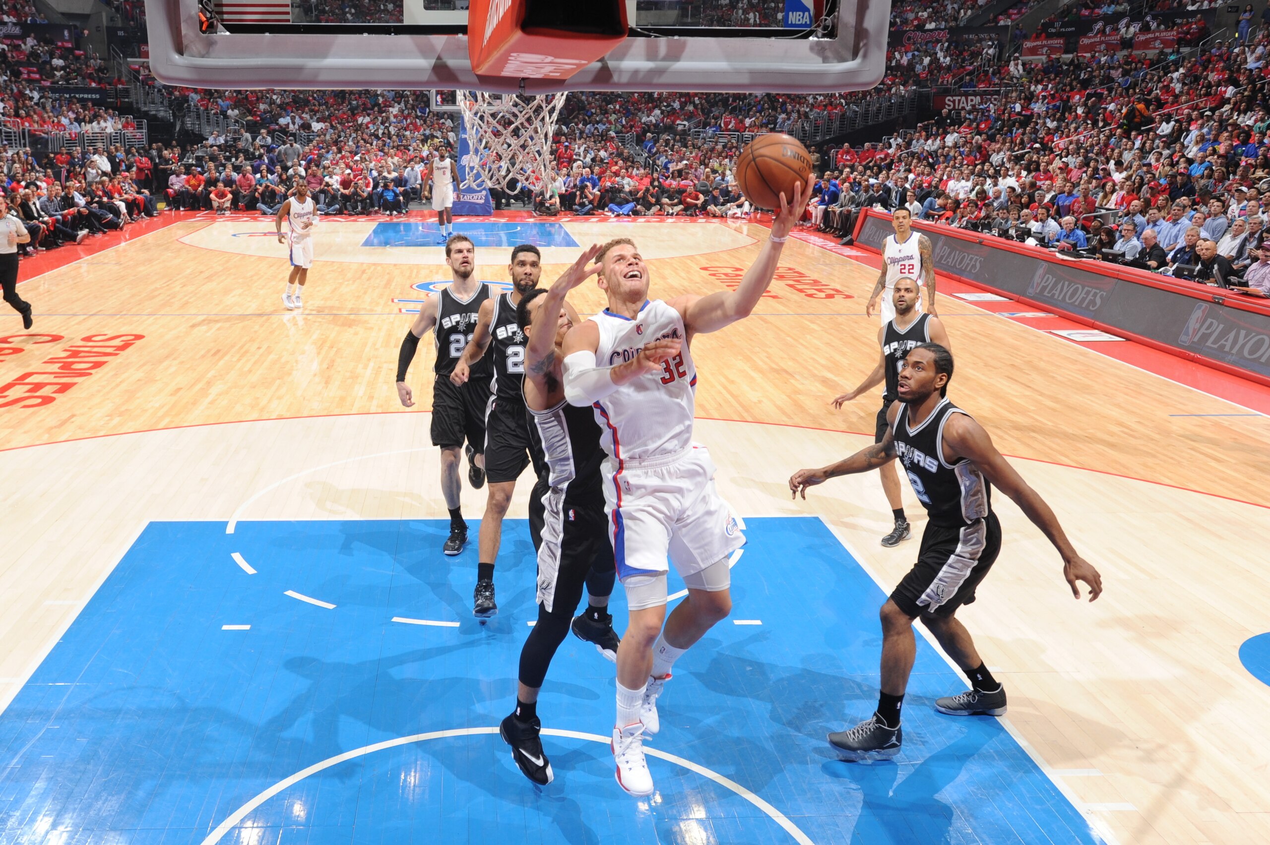 LOS ANGELES, CA - APRIL 28:  Blake Griffin #32 of the Los Angeles Clippers goes to the basket against the San Antonio Spurs in Game Five of the Western Conference Quarterfinals during the 2015 NBA Playoffs on April 28, 2015 at Staples Center in Los Angeles, California. NOTE TO USER: User expressly acknowledges and agrees that, by downloading and or using this Photograph, user is consenting to the terms and conditions of the Getty Images License Agreement. Mandatory Copyright Notice: Copyright 2015 NBAE (Photo by Andrew D. Bernstein/NBAE via Getty Images)