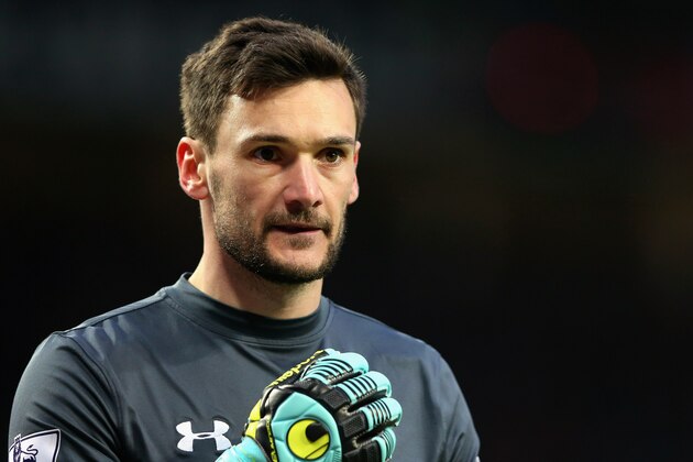 MANCHESTER, ENGLAND - MARCH 15:  Hugo Lloris of Tottenham Hotspur looks on during the Barclays Premier League match between Manchester United and Tottenham Hotspur at Old Trafford on March 15, 2015 in Manchester, England.  (Photo by Alex Livesey/Getty Images)