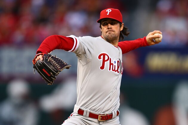 ST. LOUIS, MO - APRIL 27:  Starter Cole Hamels #35 of the Philadelphia Phillies pitches against the St. Louis Cardinals in the first inning at Busch Stadium on April 27, 2015 in St. Louis, Missouri.  (Photo by Dilip Vishwanat/Getty Images)