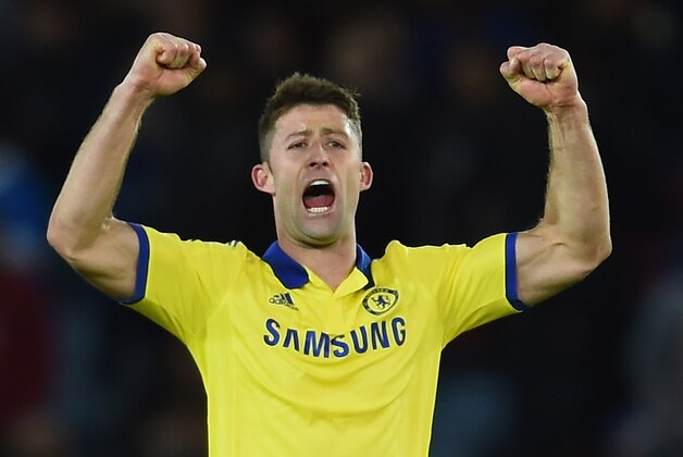 LEICESTER, ENGLAND - APRIL 29:  Gary Cahill of Chelsea celebrates victory after the Barclays Premier League match between Leicester City and Chelsea at The King Power Stadium on April 29, 2015 in Leicester, England.  (Photo by Laurence Griffiths/Getty Images)
