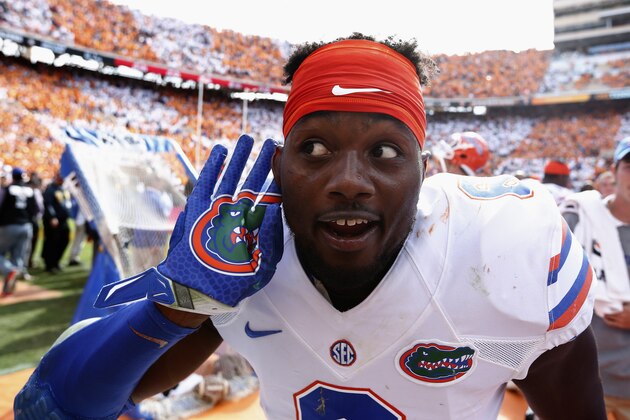 KNOXVILLE, TN - OCTOBER 4: Dante Fowler Jr. #6 of the Florida Gators gestures toward fans in the closing seconds of the game against the Tennessee Volunteers at Neyland Stadium on October 4, 2014 in Knoxville, Tennessee. Florida defeated Tennessee 10-9. (Photo by Joe Robbins/Getty Images)