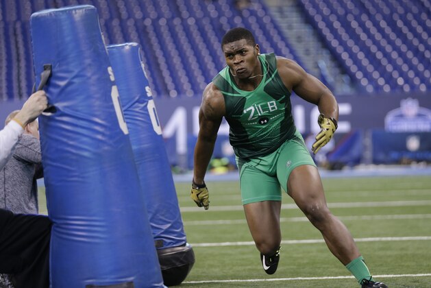 Clemson linebacker Stephone Anthony runs a drill at the NFL football scouting combine in Indianapolis, Sunday, Feb. 22, 2015. (AP Photo/David J. Phillip)