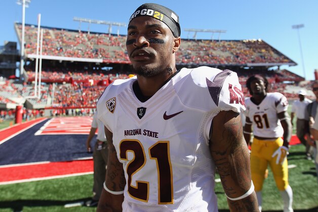 TUCSON, AZ - NOVEMBER 28:  Wide receiver Jaelen Strong #21 of the Arizona State Sun Devils walks to the lockerroom after warmups prior to the Territorial Cup college football game against the Arizona Wildcats at Arizona Stadium on November 28, 2014 in Tucson, Arizona.  (Photo by Christian Petersen/Getty Images)
