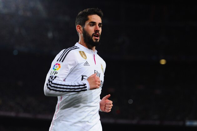 BARCELONA, SPAIN - MARCH 22:  Isco of Real Madrid CF in action during the La Liga match between FC Barcelona and Real Madrid CF at Camp Nou on March 22, 2015 in Barcelona, Spain.  (Photo by Alex Caparros/Getty Images)