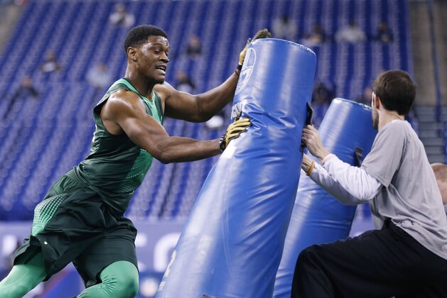 INDIANAPOLIS, IN - FEBRUARY 22: Defensive lineman Randy Gregory of Nebraska competes during the 2015 NFL Scouting Combine at Lucas Oil Stadium on February 22, 2015 in Indianapolis, Indiana. (Photo by Joe Robbins/Getty Images)