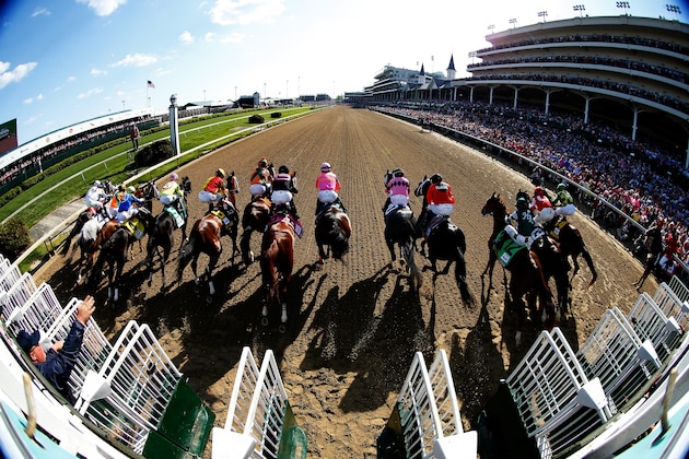 LOUISVILLE, KY - MAY 01:  The field breakes from the gate to start the 141st running of the Kentucky Oaks at Churchill Downs at Churchill Downs on May 1, 2015 in Louisville, Kentucky.  (Photo by Andy Lyons/Getty Images)