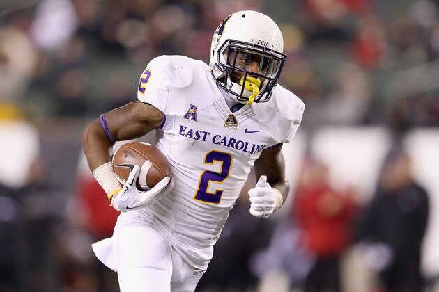 CINCINNATI, OH - NOVEMBER 13:  Justin Hardy #2 of the East Carolina Pirates runs for a touchdown during the game against the Cincinnati Bearcats at Paul Brown Stadium on November 13, 2014 in Cincinnati, Ohio.  (Photo by Andy Lyons/Getty Images)