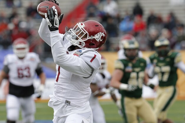 Washington State wide receiver Vince Mayle (1) pulls in a touchdown pass against Colorado State during the first half of the New Mexico Bowl NCAA college football game, Saturday, Dec. 21, 2013, in Albuquerque, N.M. (AP Photo/Matt York)