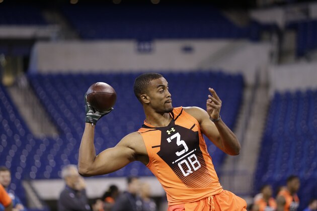 South Alabama quarterback Brandon Bridge runs a drill at the NFL football scouting combine in Indianapolis, Saturday, Feb. 21, 2015. (AP Photo/David J. Phillip)