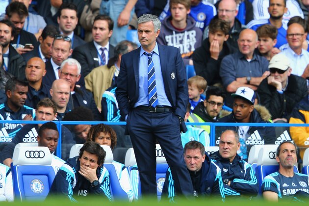 LONDON, ENGLAND - MAY 03:  Jose Mourinho manager of Chelsea looks on from the touchline during the Barclays Premier League match between Chelsea and Crystal Palace at Stamford Bridge on May 3, 2015 in London, England.  (Photo by Clive Mason/Getty Images)