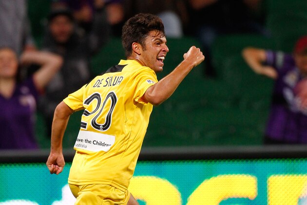 PERTH, AUSTRALIA - OCTOBER 29:  Daniel De Silva of the Glory celebrates after scoring a goal during the FFA Cup Quarter FInal match between the Perth Glory and Melbourne Victory at nib Stadium on October 29, 2014 in Perth, Australia.  (Photo by Will Russell/Getty Images)