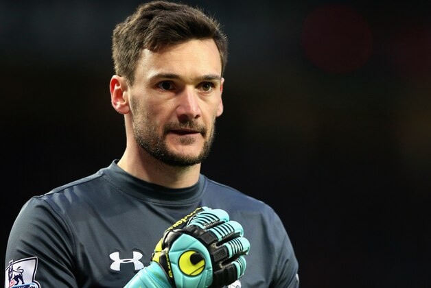 MANCHESTER, ENGLAND - MARCH 15:  Hugo Lloris of Tottenham Hotspur looks on during the Barclays Premier League match between Manchester United and Tottenham Hotspur at Old Trafford on March 15, 2015 in Manchester, England.  (Photo by Alex Livesey/Getty Images)