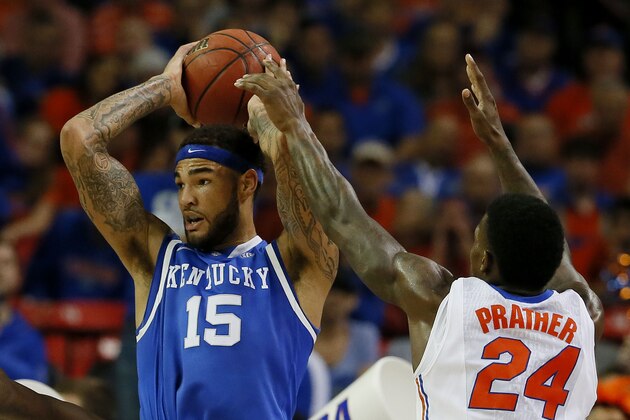 ATLANTA, GA - MARCH 16:  Casey Prather #24 of the Florida Gators defends against Willie Cauley-Stein #15 of the Kentucky Wildcats in the first half during the Championship game of the 2014 Men's SEC Basketball Tournament at Georgia Dome on March 16, 2014 in Atlanta, Georgia.  (Photo by Kevin C. Cox/Getty Images)