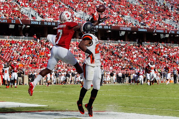 PALO ALTO, CA - OCTOBER 25:  Wide receiver Ty Montgomery #7 of the Stanford Cardinal can't pull down a pass in the endzone against safety Ryan Murphy #25 of the Oregon State Beavers in the fourth quarter on October 25, 2014 at Stanford Stadium in Palo Alto, California.  Stanford won 38-14.(Photo by Brian Bahr/Getty Images)
