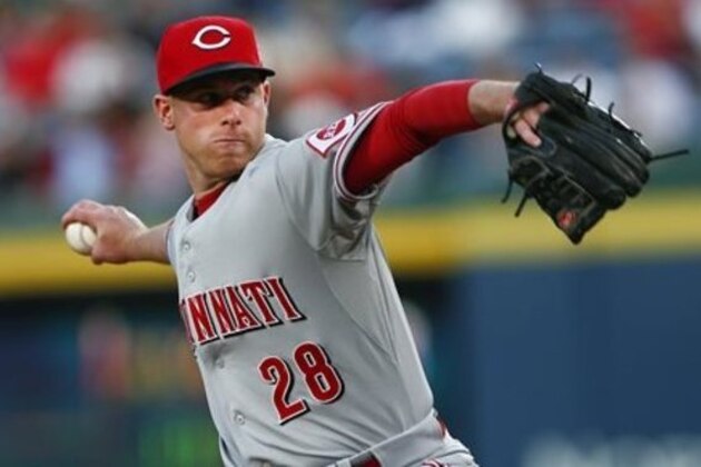 CORRECTS FROM FLOWERY BRANCH TO ATLANTA - Cincinnati Reds starting pitcher Anthony DeSclafani (28) works in the first inning of a baseball game against the Atlanta Braves Friday, May 1, 2015, in Atlanta. (AP Photo/John Bazemore)