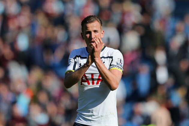 BURNLEY, ENGLAND - APRIL 05:  Harry Kane of Spurs applauds the fans after the Barclays Premier League match between Burnley and Tottenham Hotspur at Turf Moor on April 5, 2015 in Burnley, England.  (Photo by Jan Kruger/Getty Images)