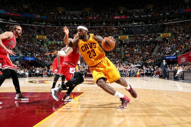CLEVELAND, OH - MAY 6: LeBron James #23 of the Cleveland Cavaliers drives against the Chicago Bulls in Game Two of the Eastern Conference Semifinals during the 2015 NBA Playoffs on May 6, 2015 at Quicken Loans Arena in Cleveland, Ohio.  NOTE TO USER: User expressly acknowledges and agrees that, by downloading and or using this Photograph, user is consenting to the terms and conditions of the Getty Images License Agreement. Mandatory Copyright Notice: Copyright 2015 NBAE (Photo by Nathaniel S. Butler/NBAE via Getty Images)
