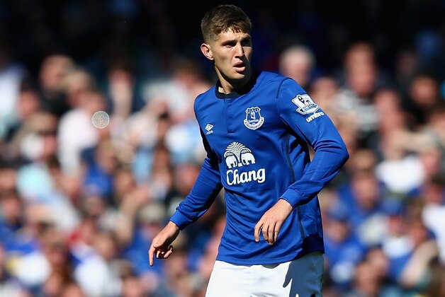 LIVERPOOL, ENGLAND - APRIL 18:  John Stones of Everton in action during the Barclays Premier League match between Everton and Burnley at Goodison Park on April 18, 2015 in Liverpool, England.  (Photo by Clive Brunskill/Getty Images)