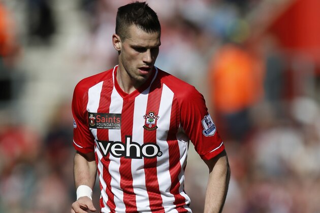 SOUTHAMPTON, ENGLAND - APRIL 11: Morgan Schneiderlin of Southampton in action during the Barclays Premier League match between Southampton and Hull City at St Mary's Stadium on April 11, 2015 in Southampton, England. (Photo by Steve Bardens/Getty Images)
