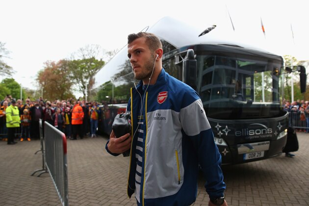 HULL, ENGLAND - MAY 04:  Jack Wilshere of Arsenal arrives at the KC Stadium prior to the Barclays Premier League match between Hull City and Arsenal at the KC Stadium on May 4, 2015 in Hull, England.  (Photo by Alex Livesey/Getty Images)