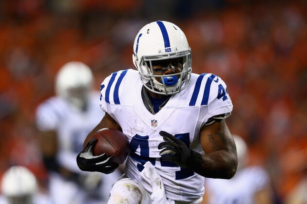 DENVER, CO - SEPTEMBER 07:  Running back Ahmad Bradshaw #44 of the Indianapolis Colts carries the ball against the Denver Broncos at Sports Authority Field at Mile High on September 7, 2014 in Denver, Colorado.  (Photo by Jeff Gross/Getty Images)