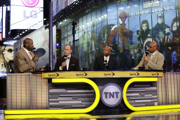 NEW YORK, NY - OCTOBER 28: Host of the 'Inside the NBA' Ernie Johnson hosts the show with analysts Charles Barkley, Kenny Smith and Shaquille O'Neal at TNT  tip off event at Times Square Offices on October 27, 2014 in New York, New York. NOTE TO USER: User expressly acknowledges and agrees that, by downloading and or using this photograph, User is consenting to the terms and conditions of the Getty Images License Agreement. Mandatory Copyright Notice: Copyright 2014 NBAE  (Photo by Steven Freeman/NBAE via Getty Images)