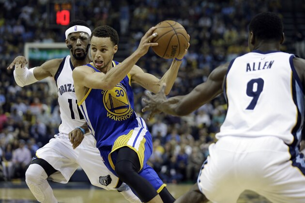 Golden State Warriors guard Stephen Curry (30) moves the ball between Memphis Grizzlies guard Mike Conley (11) and Memphis Grizzlies forward Tony Allen (9) in the first half of Game 4 of a second-round NBA basketball Western Conference playoff series Monday, May 11, 2015, in Memphis, Tenn. (AP Photo/Mark Humphrey)