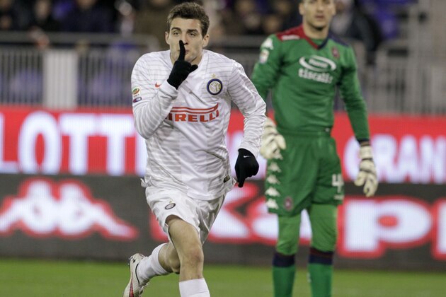 Inter's Mateo Kovacic  celebrates after scoring during an Italian Serie A soccer match beween Cagliari and Internazionale of Milan, at the Sant' Elia stadium in Cagliari, Italy, Monday, Feb. 23, 2015. (AP Photo/Daniela Santoni)