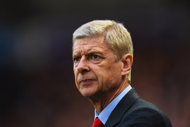 HULL, ENGLAND - MAY 04: Arsene Wenger manager of Arsenal looks on prior to the Barclays Premier League match between Hull City and Arsenal at KC Stadium on May 4, 2015 in Hull, England. (Photo by Laurence Griffiths/Getty Images) HULL, ENGLAND - MAY 04: Arsene Wenger manager of Arsenal looks on prior to the Barclays Premier League match between Hull City and Arsenal at KC Stadium on May 4, 2015 in Hull, England. (Photo by Laurence Griffiths/Getty Images)