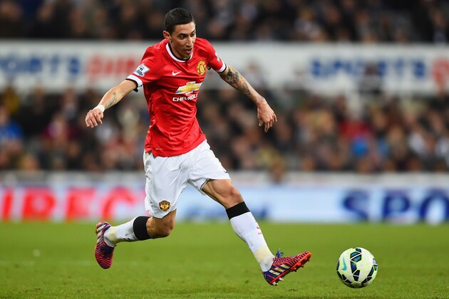 NEWCASTLE UPON TYNE, ENGLAND - MARCH 04: Angel di Maria of Manchester United on the ball during the Barclays Premier League match between Newcastle United and Manchester United at St James' Park on March 4, 2015 in Newcastle upon Tyne, England.  (Photo by Laurence Griffiths/Getty Images)