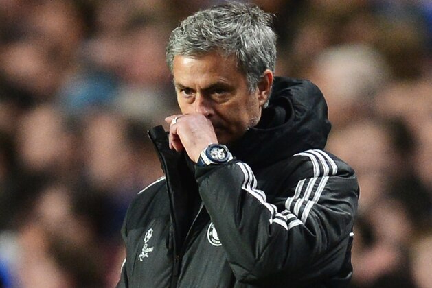 LONDON, ENGLAND - APRIL 30: Jose Mourinho, manager of Chelsea looks dejected during the UEFA Champions League semi-final second leg match between Chelsea and Club Atletico de Madrid at Stamford Bridge on April 30, 2014 in London, England.  (Photo by Jamie McDonald/Getty Images)